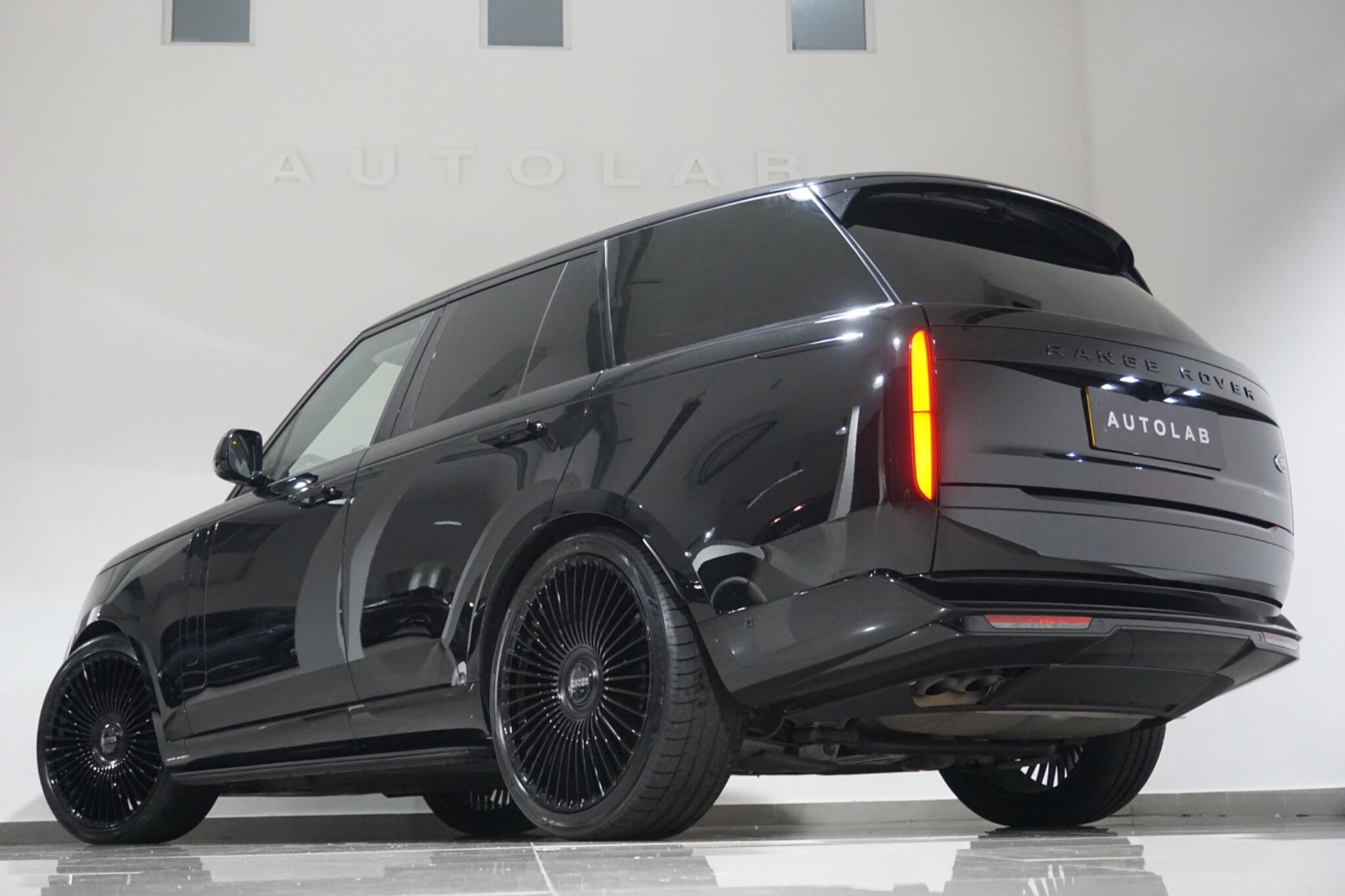 Land Rover Range Rover 3.0 D300 MHEV Autobiography SUV 5dr Diesel Auto 4WD Euro 6 (s/s) (300 ps)